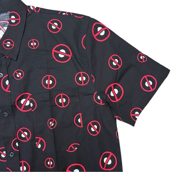 Marvel Deadpool Icon Symbol Button Shirt Short Sleeve All Over Print Black NWT - Picture 2 of 6
